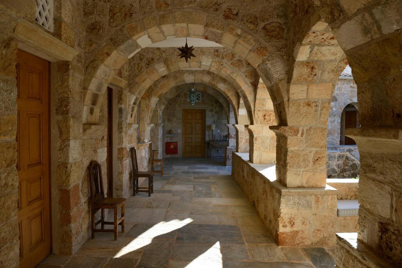 카르다밀리 Patrick & Joan Leigh Fermor House B&B 외부 사진