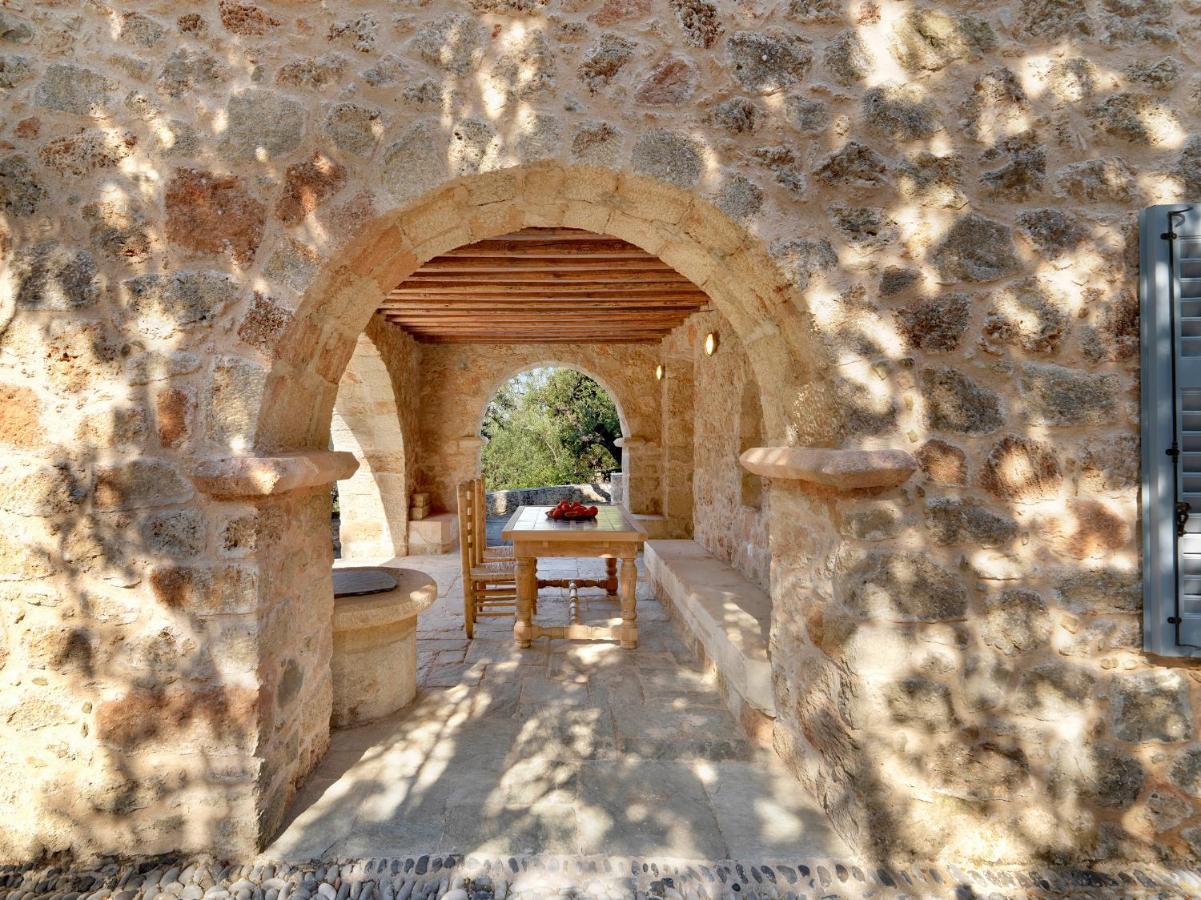 카르다밀리 Patrick & Joan Leigh Fermor House B&B 외부 사진